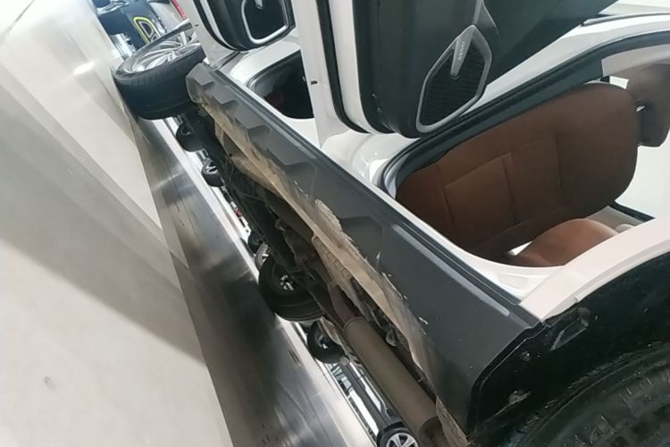 Used Geely Auto Vision X6 2021 PRO 1.4T Automatic Prestige Model Left Side Sill