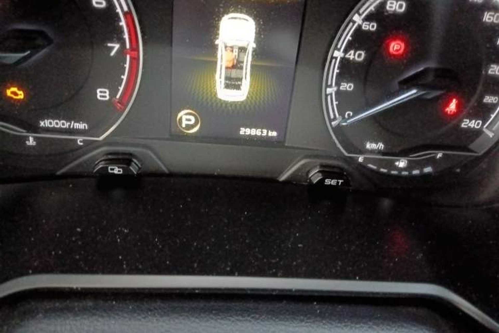 Used Geely Auto Vision X6 2021 PRO 1.4T Automatic Prestige Model Odometer Close Up