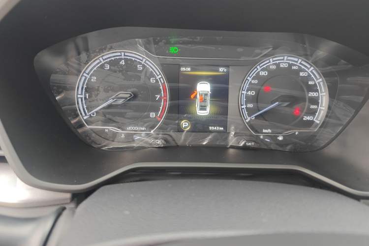 Used Geely Auto Vision X6 2021 PRO 1.4T Automatic Prestige Model Odometer Close Up