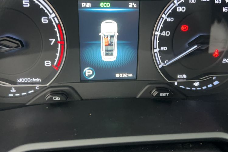 Used Geely Auto Vision X6 2021 PRO 1.4T Automatic Prestige Model Odometer Close Up
