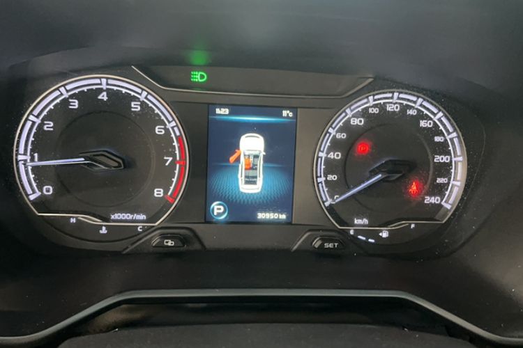 Used Geely Auto Vision X6 2021 PRO 1.4T Automatic Prestige Model Odometer Close Up