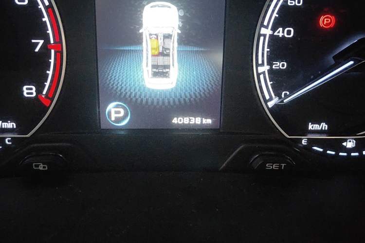 Used Geely Auto Vision X6 2021 PRO 1.4T Automatic Prestige Model Odometer Close Up