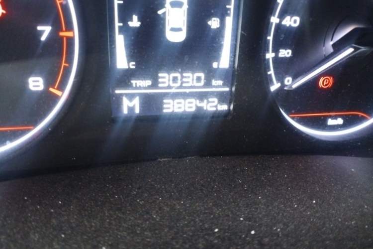 Used Geely Auto Vision X6 2021 PRO 1.4T Manual Luxury Model Odometer Close Up