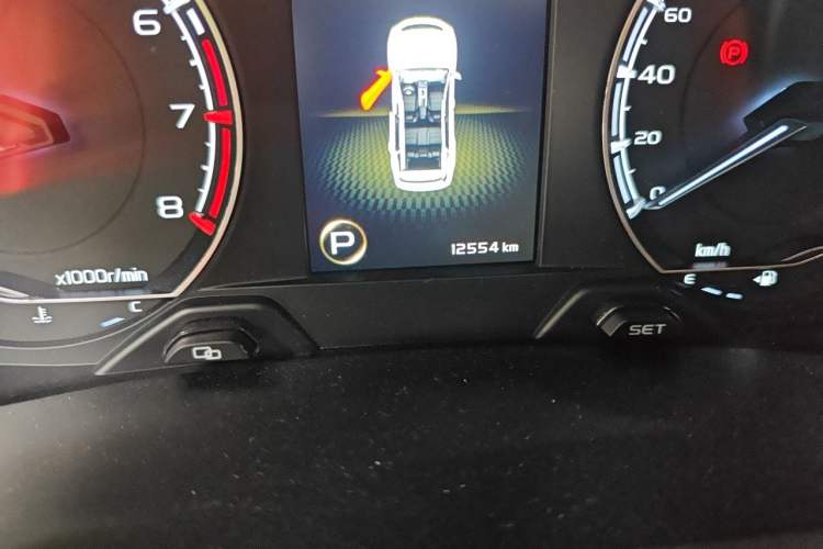 Used Geely Auto Vision X6 2021 PRO 1.4T Automatic Prestige Model Odometer Close Up