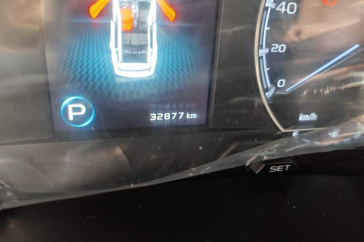 Used Geely Auto Vision X6 2021 PRO 1.4T Automatic Prestige Model Odometer Close Up