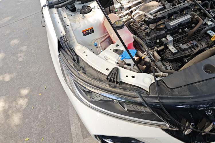 Used Geely Auto Vision X6 2021 PRO 1.4T Automatic Prestige Model Right Front Headlight
