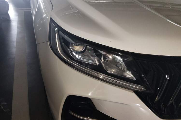 Used Geely Auto Vision X6 2021 PRO 1.4T Manual Luxury Model Right Front Headlight