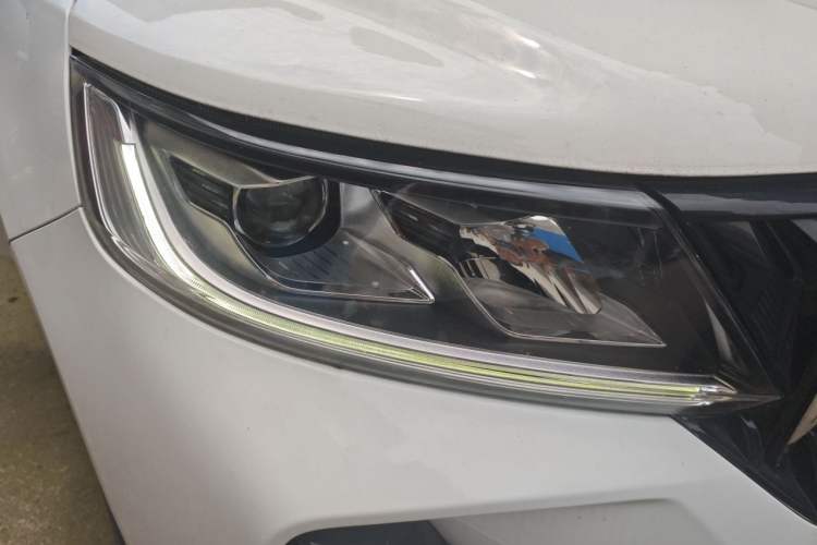 Used Geely Auto Vision X6 2021 PRO 1.4T Automatic Prestige Model Right Front Headlight