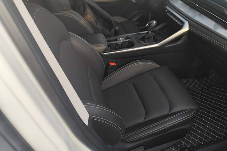 Used Geely Auto Vision X6 2021 PRO 1.4T Manual Luxury Model Right Front Seat