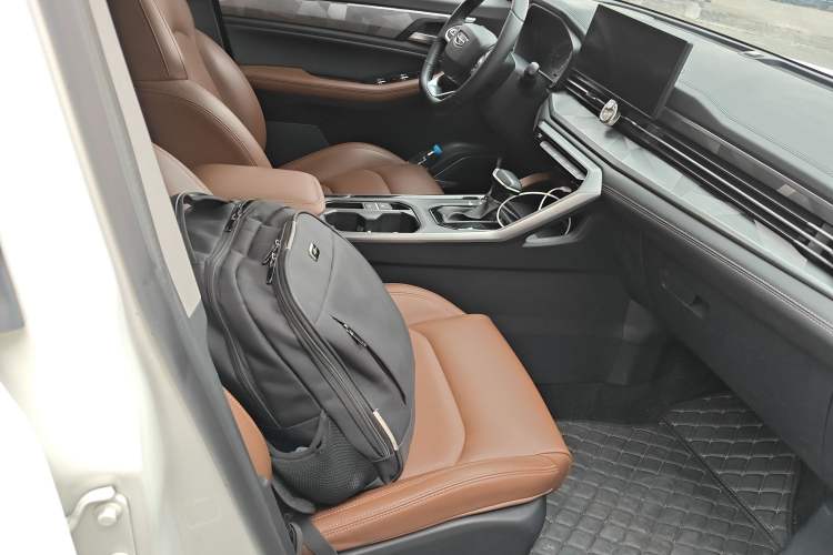 Used Geely Auto Vision X6 2021 PRO 1.4T Automatic Prestige Model Right Front Seat
