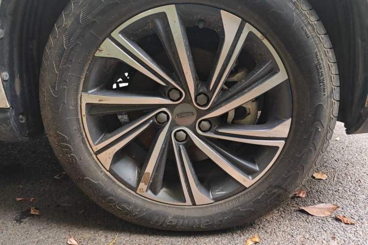 Used Geely Auto Vision X6 2021 PRO 1.4T Automatic Prestige Model Right Front Wheel Hub