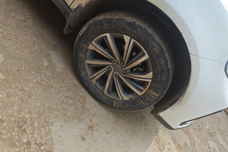 Used Geely Auto Vision X6 2021 PRO 1.4T Manual Luxury Model Right Front Wheel Hub