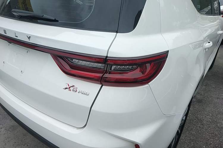 Used Geely Auto Vision X6 2021 PRO 1.4T Automatic Prestige Model Right Rear Taillight