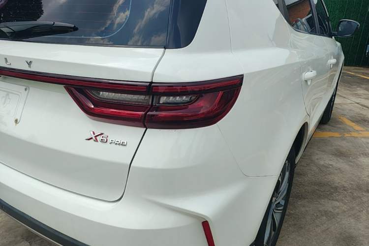 Used Geely Auto Vision X6 2021 PRO 1.4T Automatic Prestige Model Right Rear Taillight