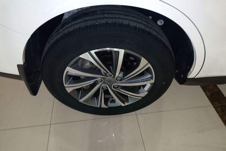 Used Geely Auto Vision X6 2021 PRO 1.4T Automatic Prestige Model Right Rear Wheel Hub