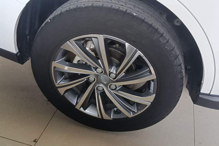 Used Geely Auto Vision X6 2021 PRO 1.4T Automatic Prestige Model Right Rear Wheel Hub