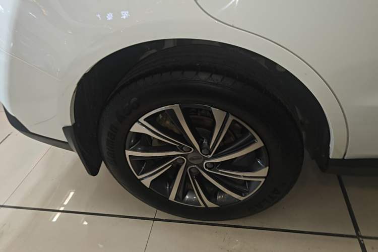 Used Geely Auto Vision X6 2021 PRO 1.4T Automatic Prestige Model Right Rear Wheel Hub
