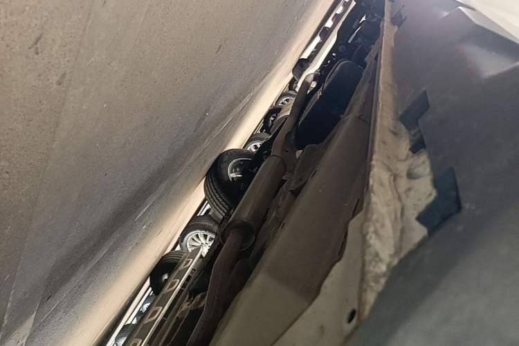 Used Geely Auto Vision X6 2021 PRO 1.4T Automatic Prestige Model Right Side Sill