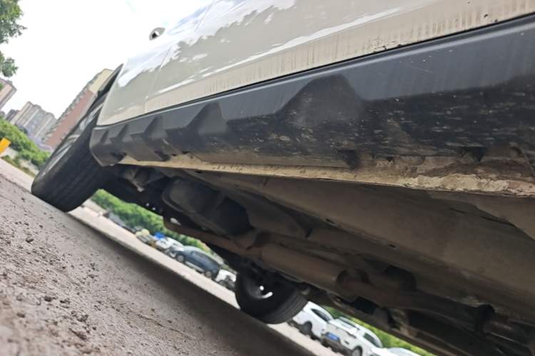 Used Geely Auto Vision X6 2021 PRO 1.4T Automatic Prestige Model Right Side Sill