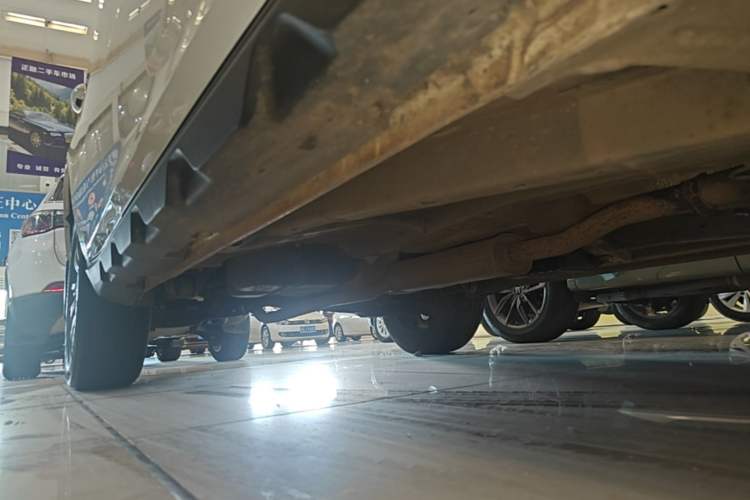 Used Geely Auto Vision X6 2021 PRO 1.4T Automatic Prestige Model Right Side Sill