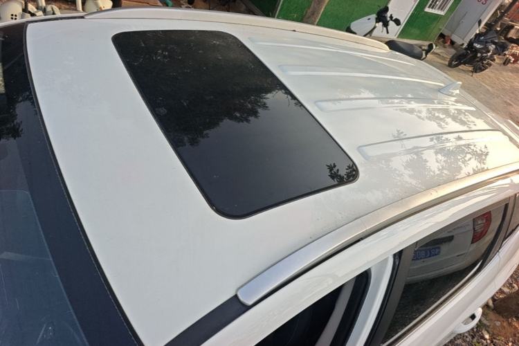 Used Geely Auto Vision X6 2021 PRO 1.4T Manual Luxury Model Roof