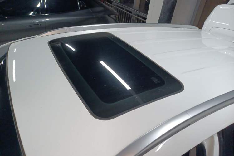 Used Geely Auto Vision X6 2021 PRO 1.4T Automatic Prestige Model Roof