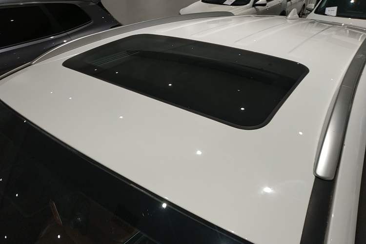 Used Geely Auto Vision X6 2021 PRO 1.4T Automatic Prestige Model Roof
