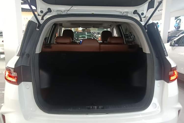 Used Geely Auto Vision X6 2021 PRO 1.4T Automatic Prestige Model Trunk