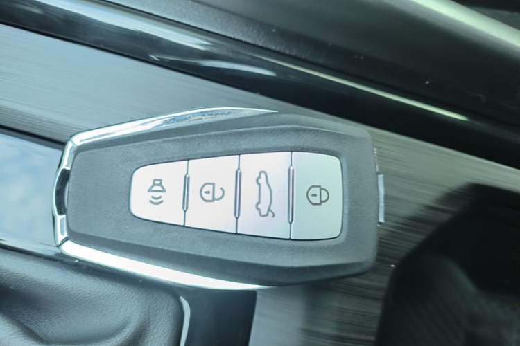 Used Geely Auto Vision X6 2021 PRO 1.4T Automatic Prestige Model Vehicle Key