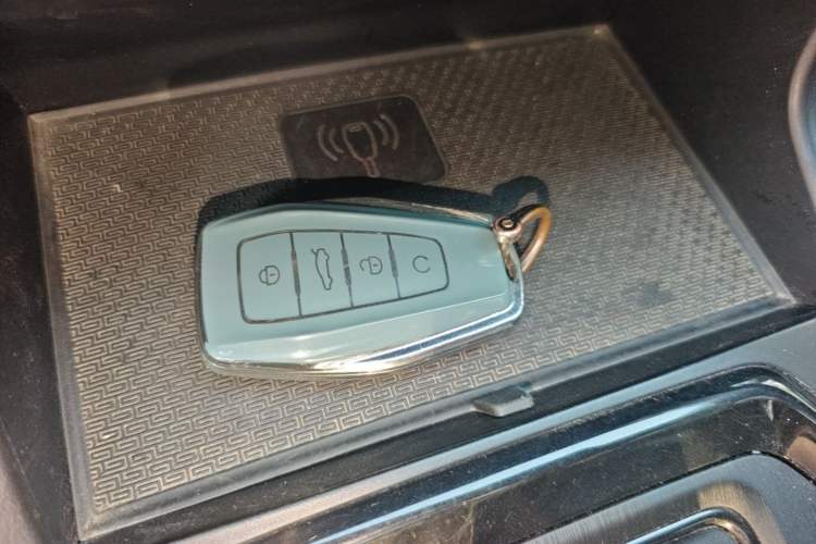 Used Geely Auto Vision X6 2021 PRO 1.4T Manual Luxury Model Vehicle Key