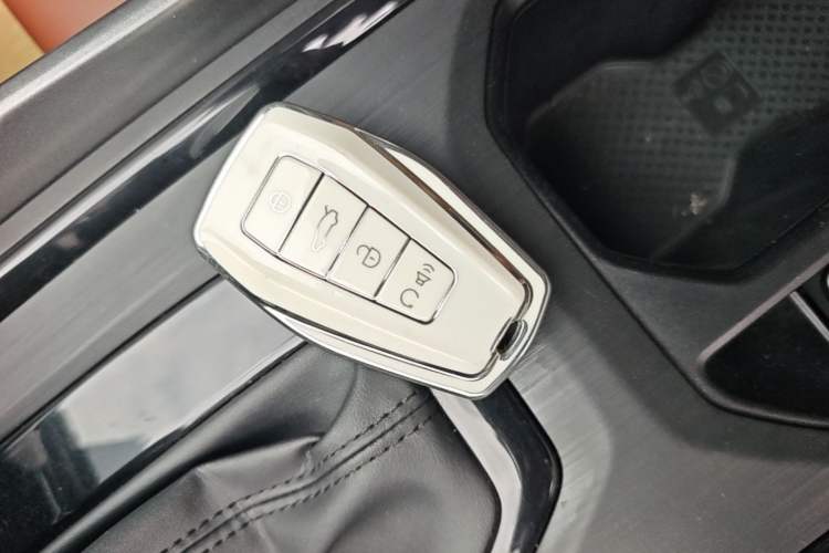 Used Geely Auto Vision X6 2021 PRO 1.4T Automatic Prestige Model Vehicle Key