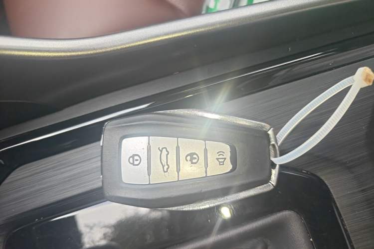Used Geely Auto Vision X6 2021 PRO 1.4T Automatic Prestige Model Vehicle Key