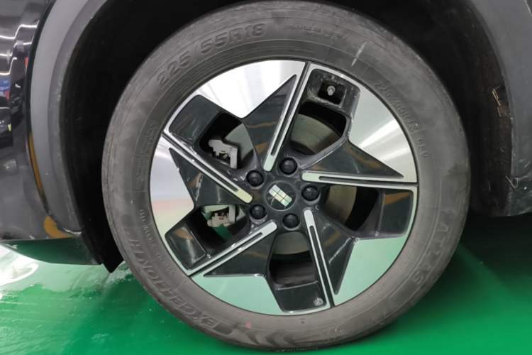 Used Geely Galaxy E5 2024 530 km Exploration+ Version Left Front Wheel Hub