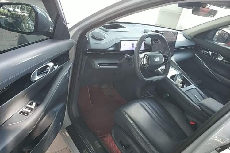 Used Geely Galaxy E5 2024 530 km Exploration+ Version Driver Seat