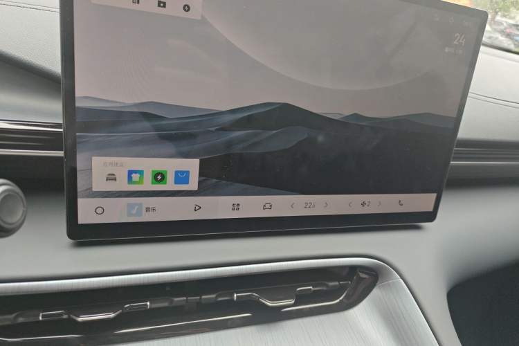 Used Geely Galaxy E5 2024 Model 530km Business Edition Audio And AC Panel