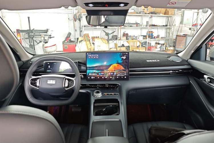 Used Geely Galaxy E5 2024 530km Long-Range Version Center Console