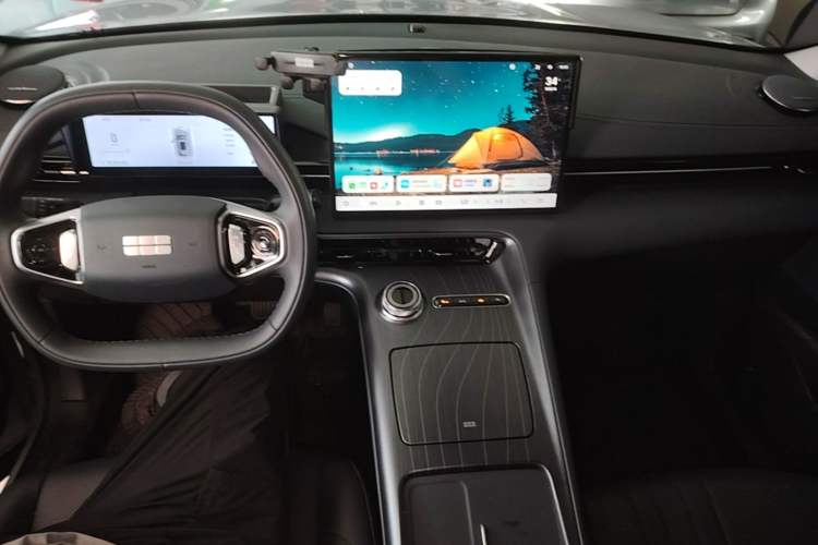 Used Geely Galaxy E5 2024 530km Long-Range Version Center Console