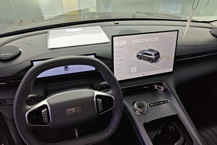 Used Geely Galaxy E5 2024 440km Exploration Version Center Console