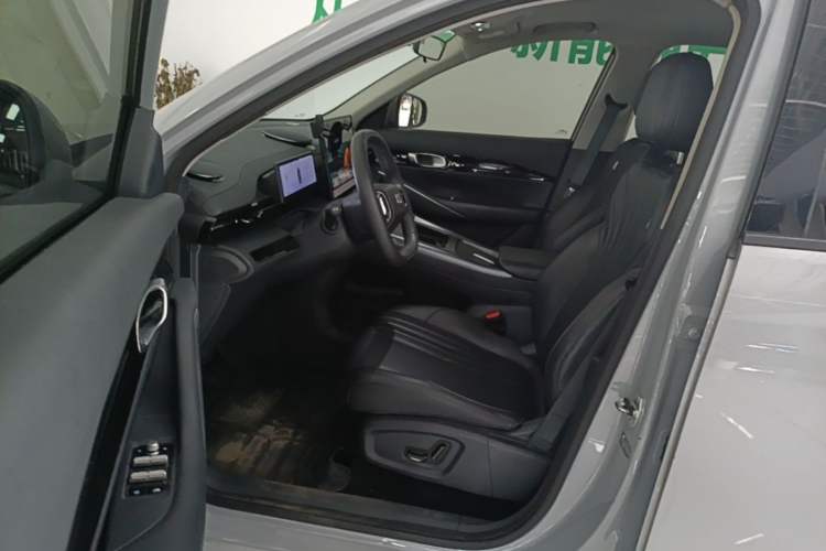 Used Geely Galaxy E5 2024 440km Launch Edition Driver Seat