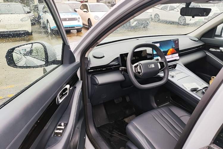 Used Geely Galaxy E5 2024 Model 530km Business Edition Driver Seat