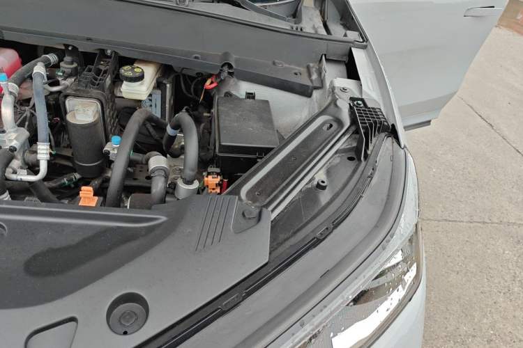 Used Geely Galaxy E5 2024 530km Long-Range Version Engine Bay Left