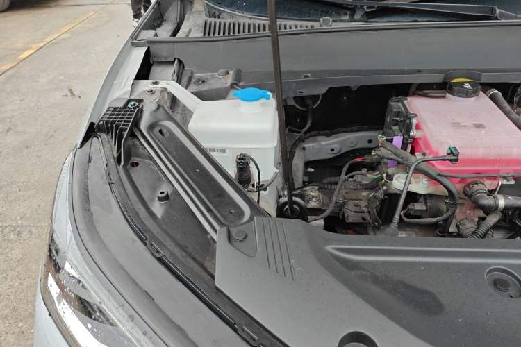 Used Geely Galaxy E5 2024 530km Long-Range Version Engine Bay Right