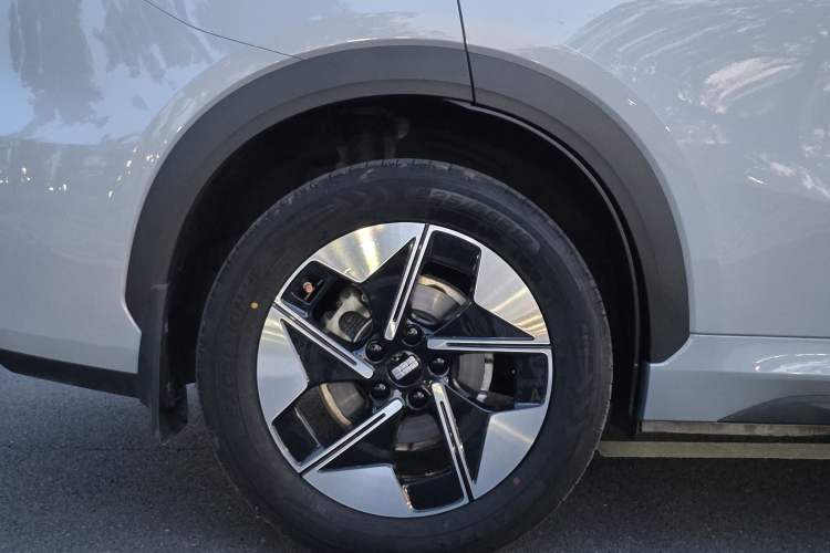 Used Geely Galaxy E5 2024 440km Launch Edition Exterior 10