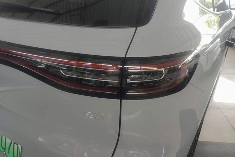 Used Geely Galaxy E5 2024 440km Launch Edition Exterior 3