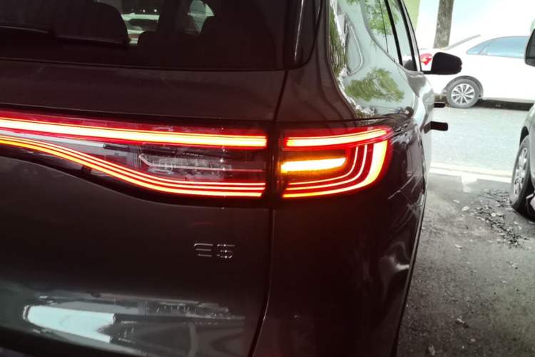 Used Geely Galaxy E5 2024 530km Long-Range Version Exterior 3