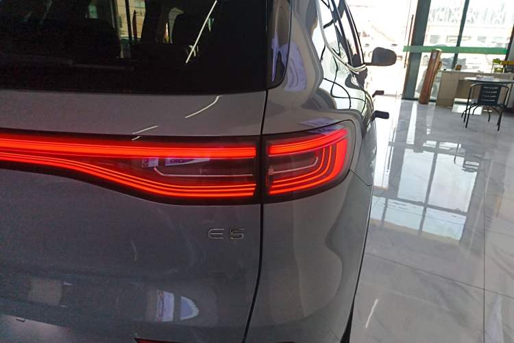 Used Geely Galaxy E5 2024 530km Long-Range Version Exterior 3