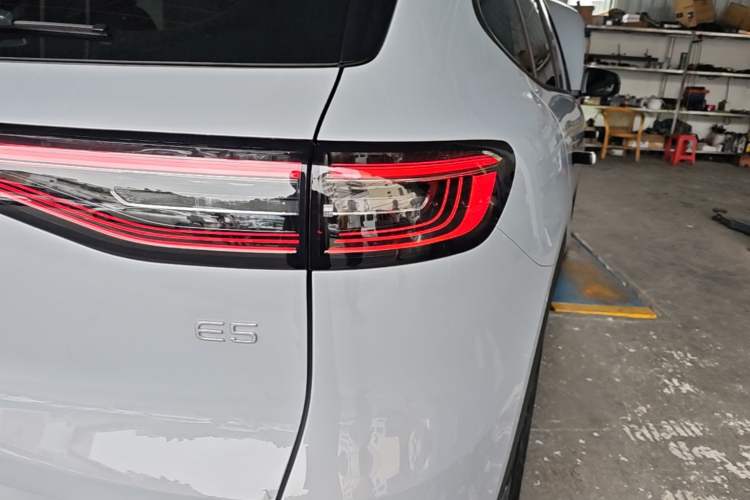 Used Geely Galaxy E5 2024 530km Long-Range Version Exterior 3