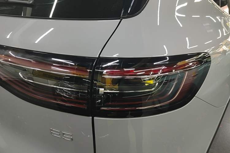 Used Geely Galaxy E5 2024 440km Exploration Version Exterior 3