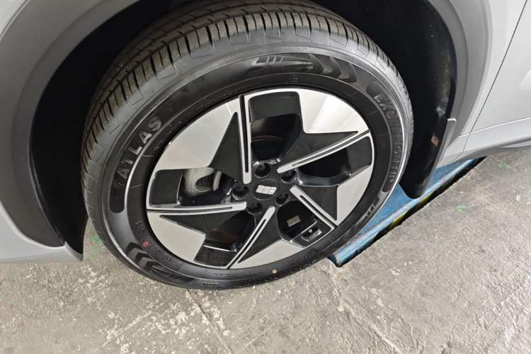 Used Geely Galaxy E5 2024 530km Long-Range Version Exterior 4