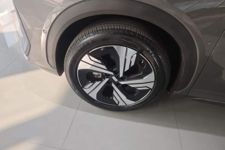 Used Geely Galaxy E5 2024 530km Starship Edition Exterior 4